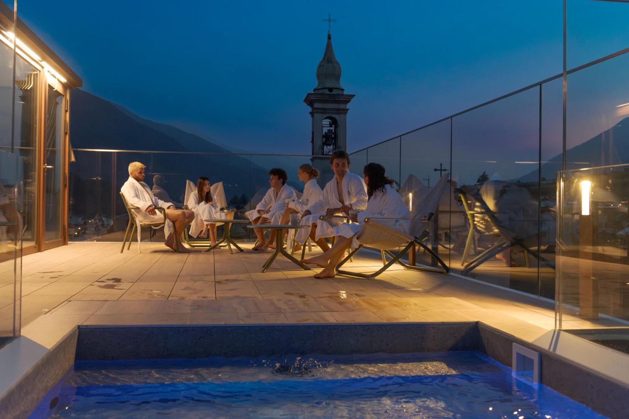 Wine Hotel San Carlo - Relais & Spa - Boutique Hotel Chiuro Exterior photo