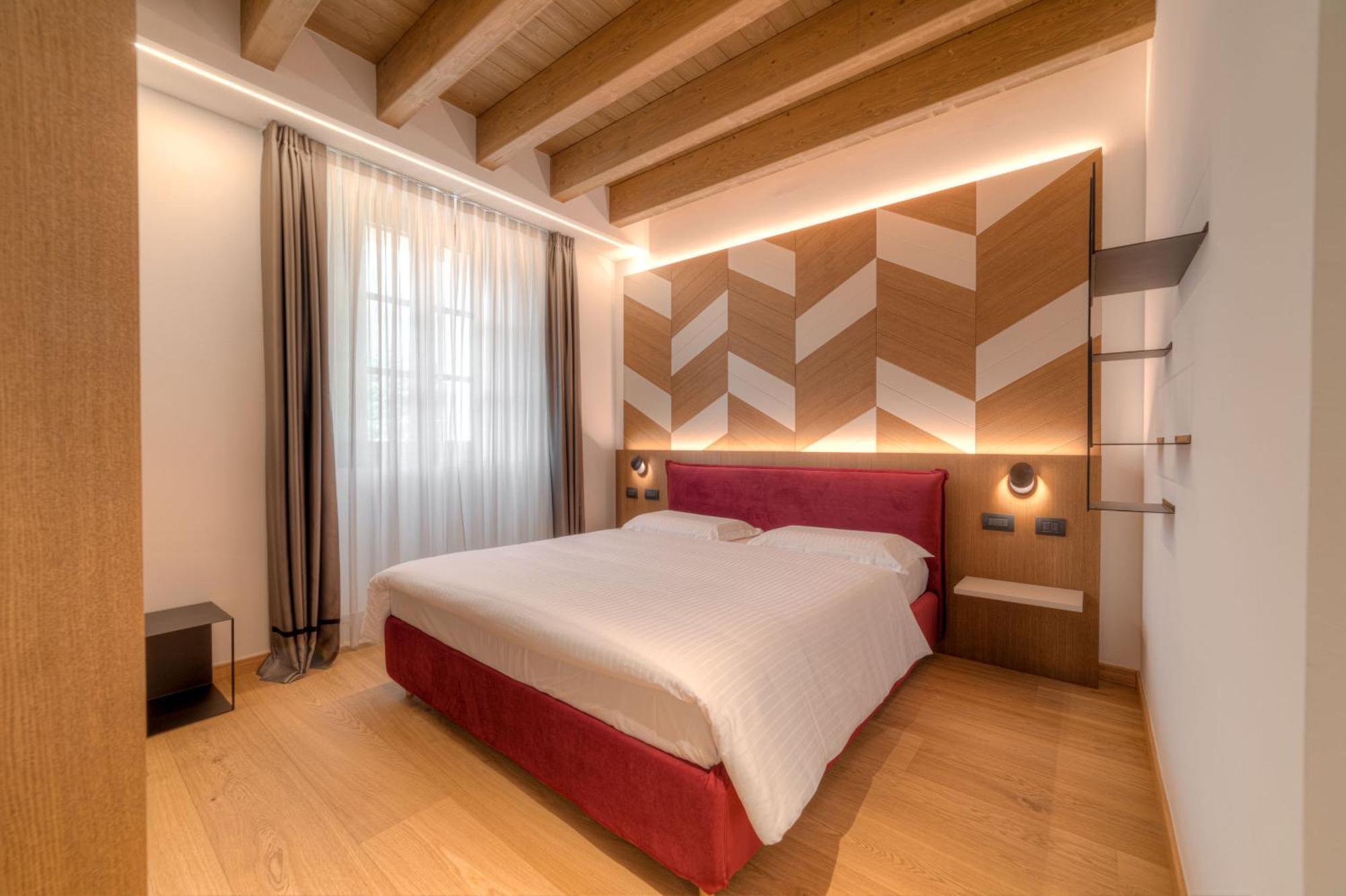 Wine Hotel San Carlo - Relais & Spa - Boutique Hotel Chiuro Exterior photo