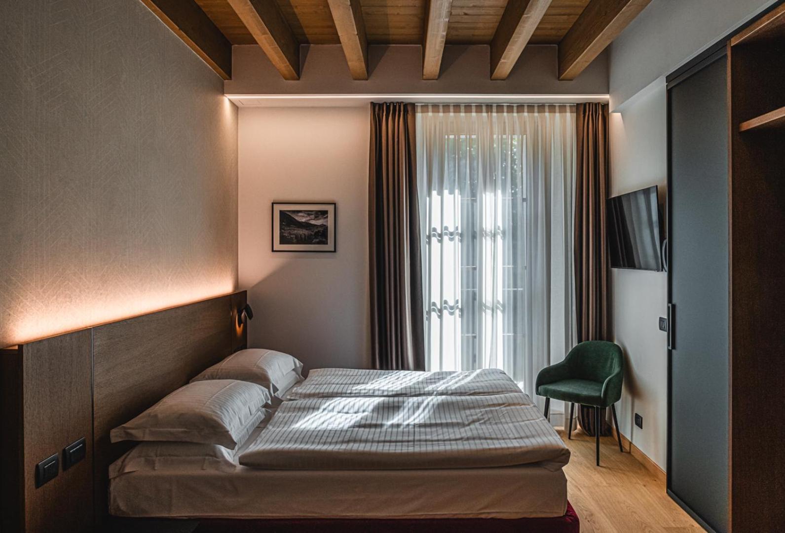 Wine Hotel San Carlo - Relais & Spa - Boutique Hotel Chiuro Exterior photo