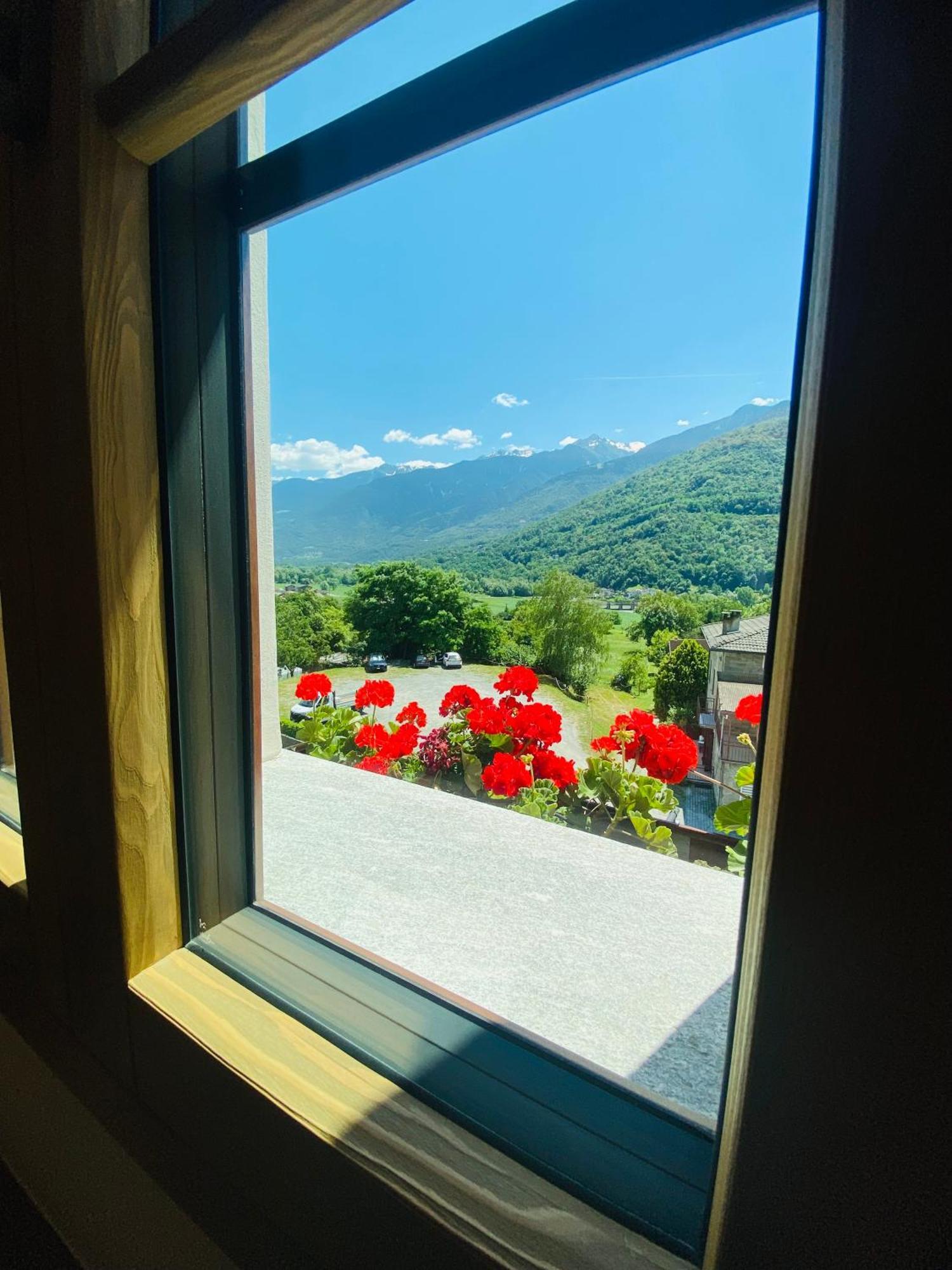 Wine Hotel San Carlo - Relais & Spa - Boutique Hotel Chiuro Exterior photo